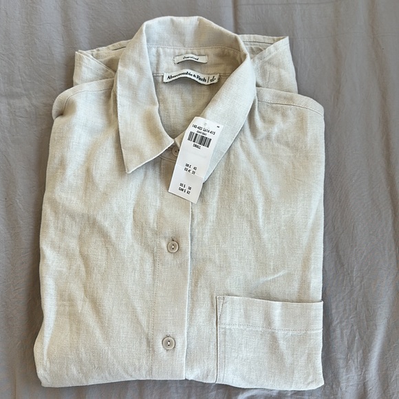 BRAND NEW Abercrombie and Fitch oversized linen button down size XXS and size S - Picture 3 of 3